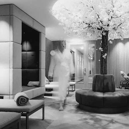 Zumoxn Hotel