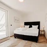 Zumoxn 4* لاوفن