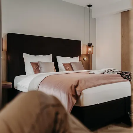 Zumoxn Hotel 4*